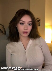 Vylerria Bisexual Big Breasts Brown Hair German Big Ass
