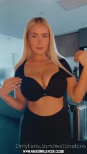 Wettmelons Slim Body Bisexual Tiktoker Female Youtuber