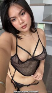 Ammivami Teasing Huge Ass Small Breasts Influencer British
