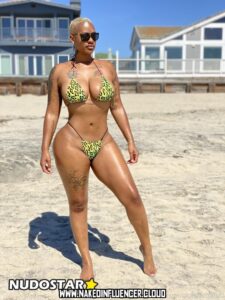 Blondie Bandz Female Onlyfans Leaks Influencer Huge Ass