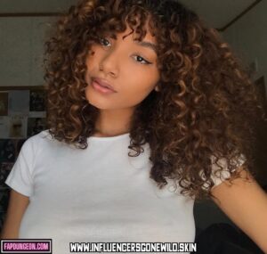Kvlcv Gorgeous Ebony Influencer Busty Bisexual Female