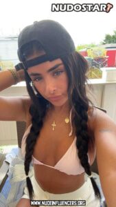 Gabriella Annalisa Caucasian Small Breasts Bisexual