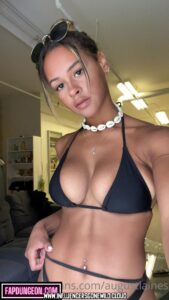 August Laines Nudes Beautiful Instagrammer Babe Bisexual