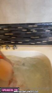 Jackiee.aphrodite Beautiful Busty Blonde Bisexual