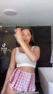 Sofia Gomez Big Breasts Brown Eyes Actress Average Body