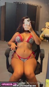 Popcornpixiee Onlyfans Female Big Breasts Black Hair
